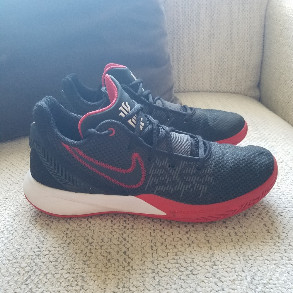 Nike Kyrie Flytrap II